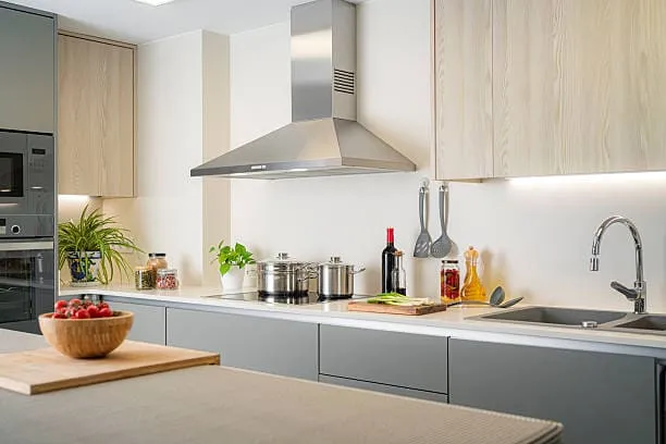 دليلك لاختيار وتركيب مروحة شفط مطبخ بنظام الدكت 10 دليلك لاختيار وتركيب مروحة شفط مطبخ بنظام الدكت