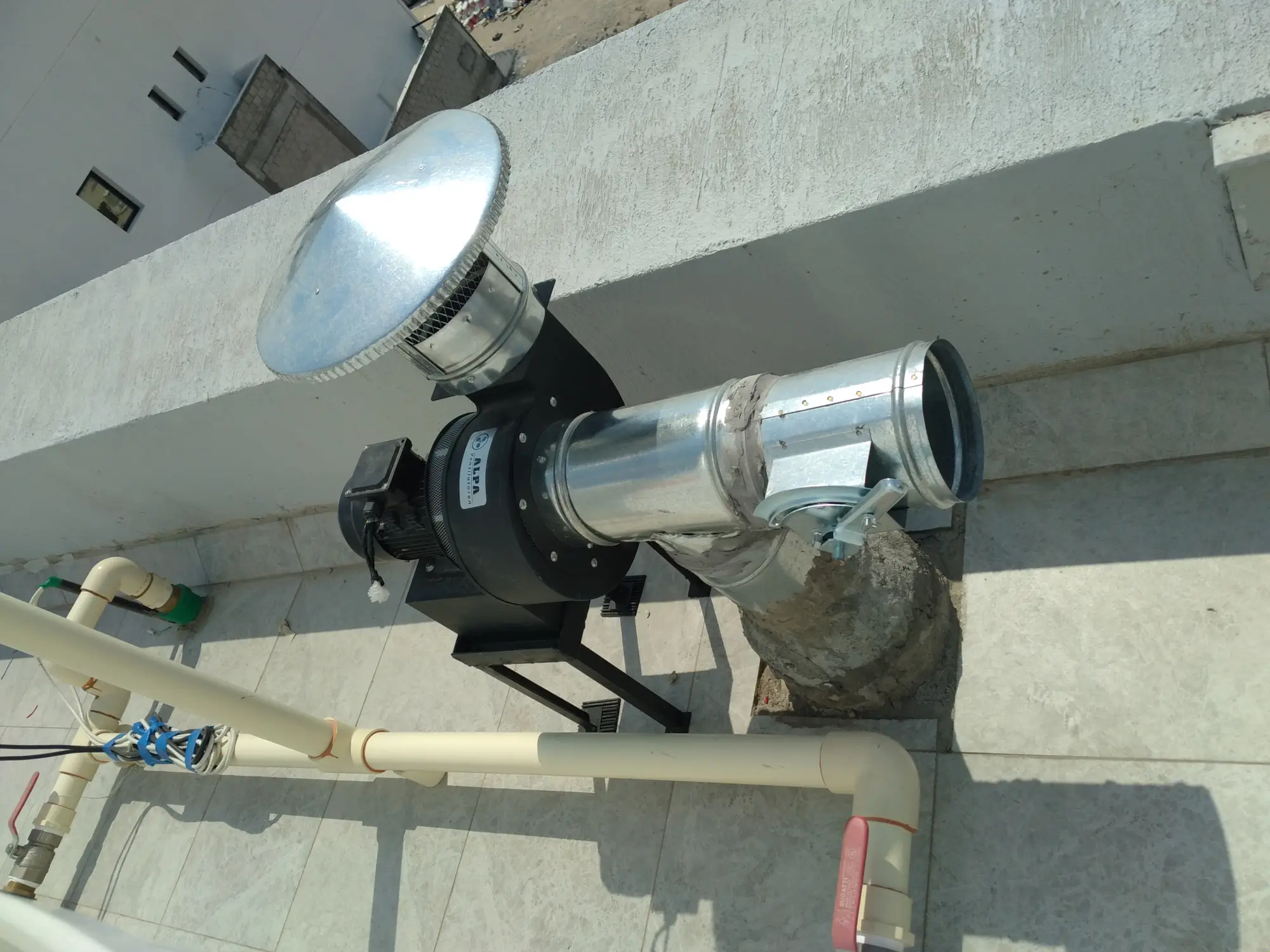 تركيب مروحة ALPA CEF-Y الحرارية المتخصصة – تهوية أفران ومخابز في الكويت (2)