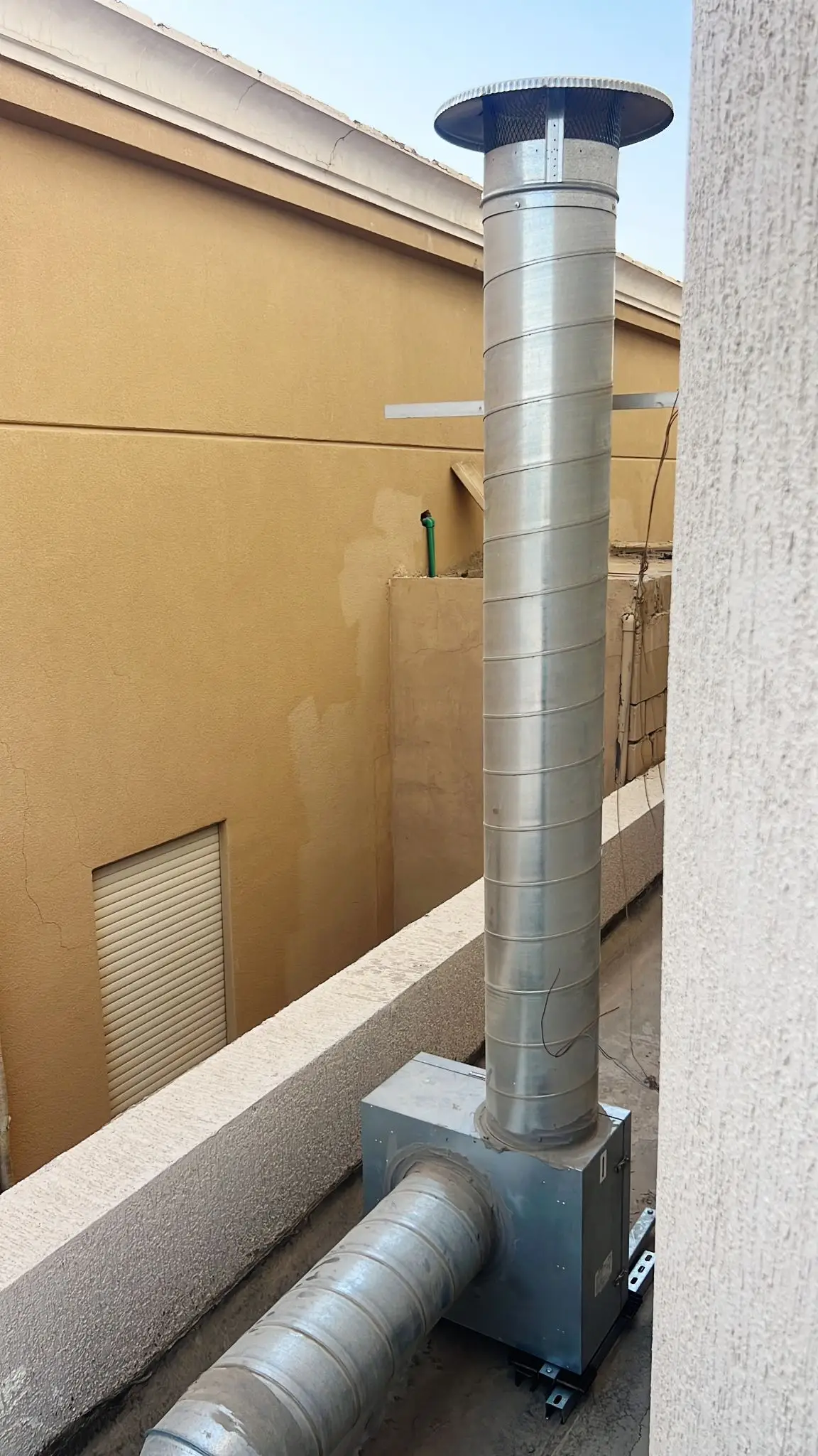 تركيب مروحة BLAUBERG ISO K مشروع تهوية مطاعم (3)