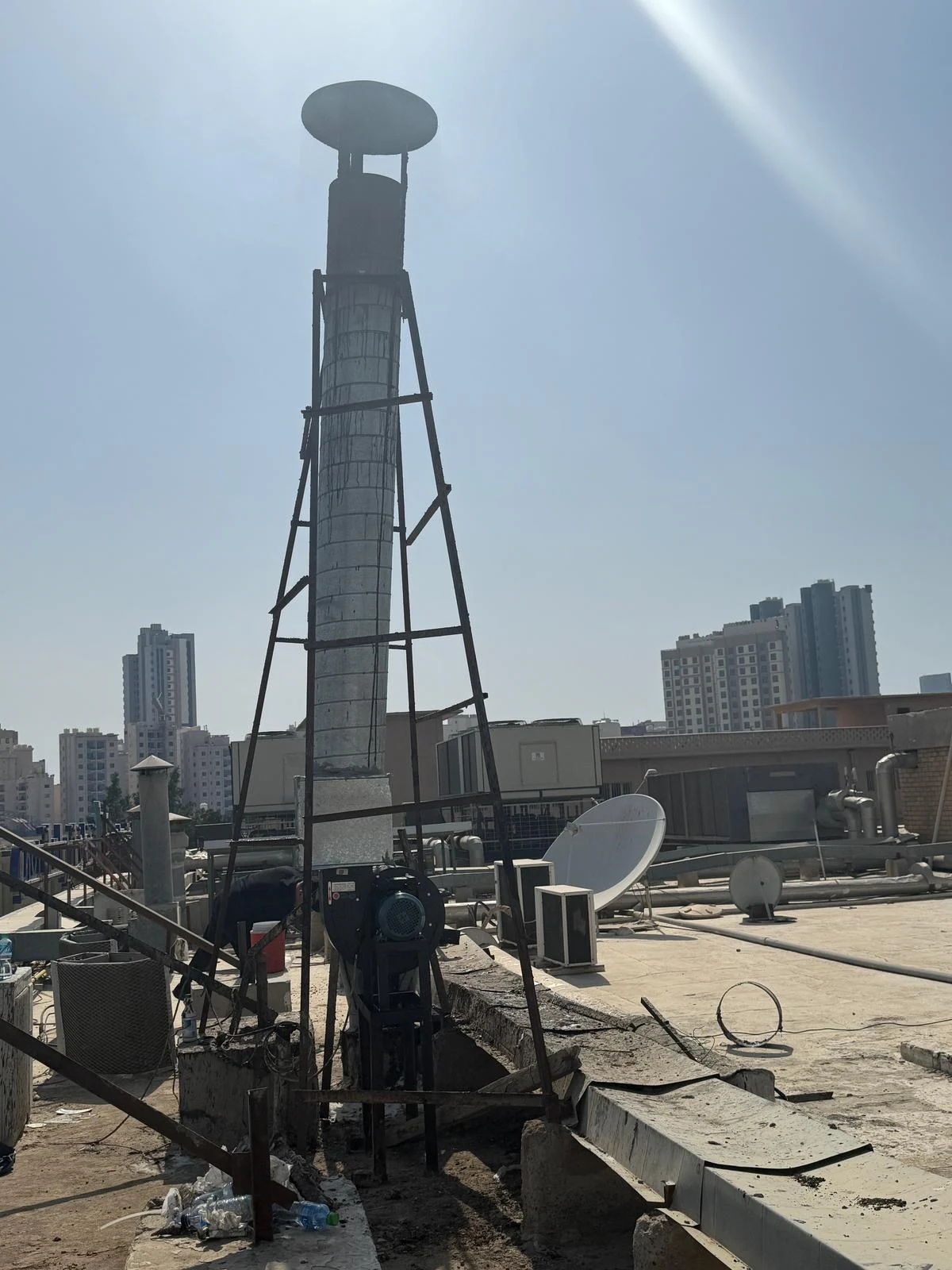 فحص موقعي وتشخيص عطل نظام التهوية وتركيب مروحة ALPA CEF-N لمطعم في الكويت (8)