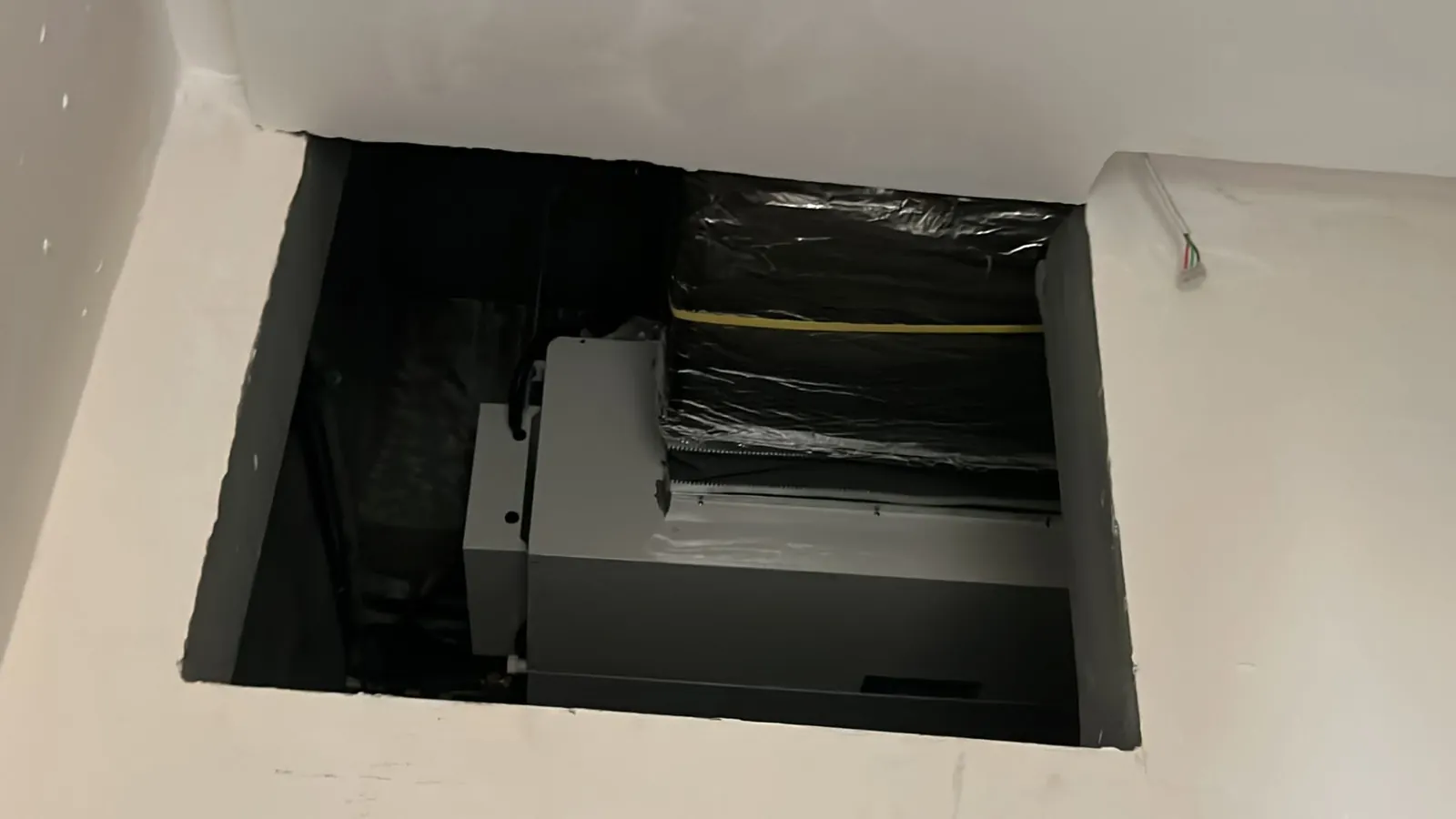 YORK Split AC & Central Ventilation for a Residential Property in Al-Mutlaa — توريد وتركيب تكييف سبلت YORK مع تهوية مركزية لقسيمة في المطلاع