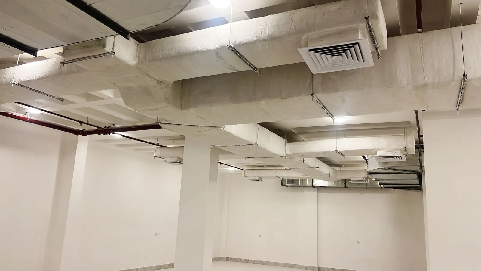 Rectangular HVAC Ductwork & Cassette Units for a Large Commercial Building – Kuwait — تركيب دكت مستطيل ووحدات كاسيت لمبنى تجاري كبير – الكويت