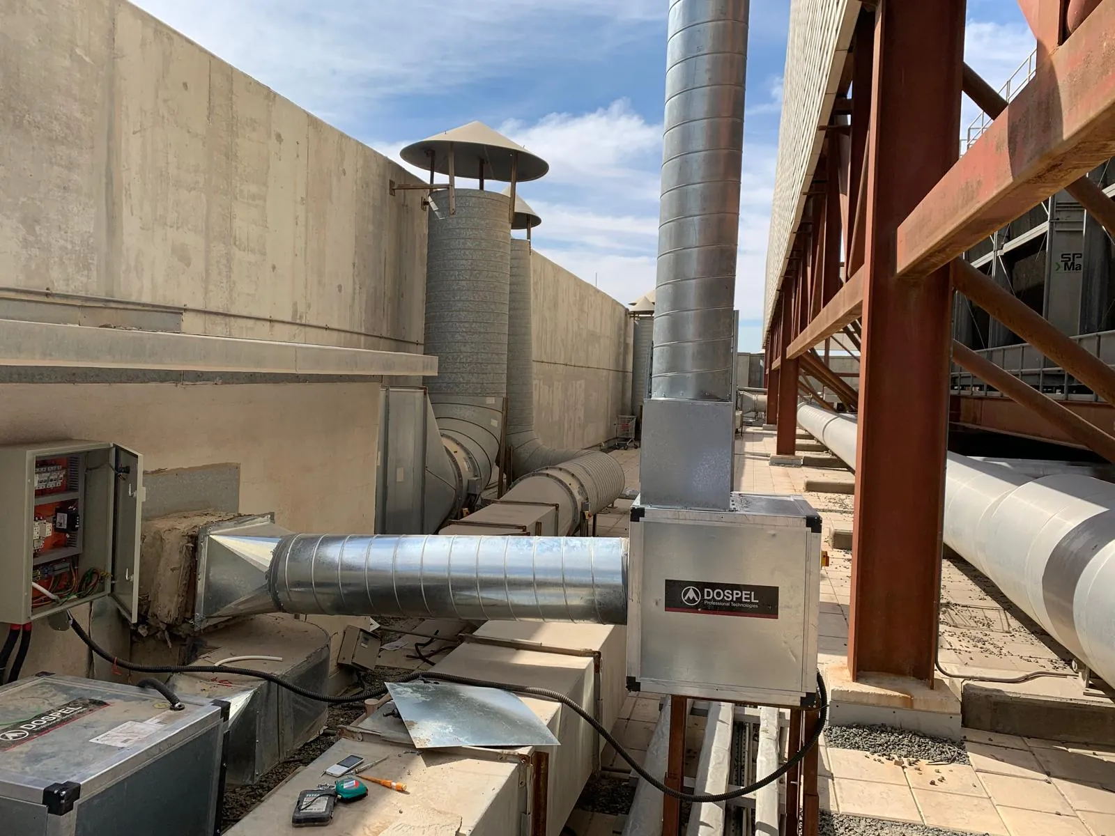 Kitchen Hood & Ventilation System for a Restaurant at The Avenues – Shuwaikh — تركيب شفاط مطبخ ومنظومة تهوية لمطعم في مجمع الأفنيوس – الشويخ